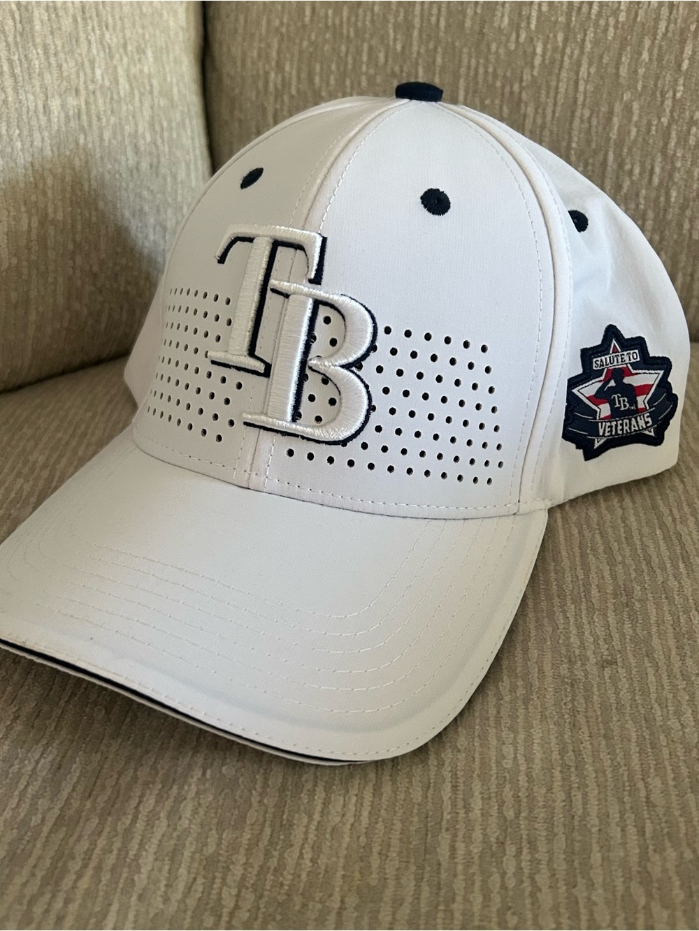 White TB Embroidered Logo Men's Performance Baseball Cap